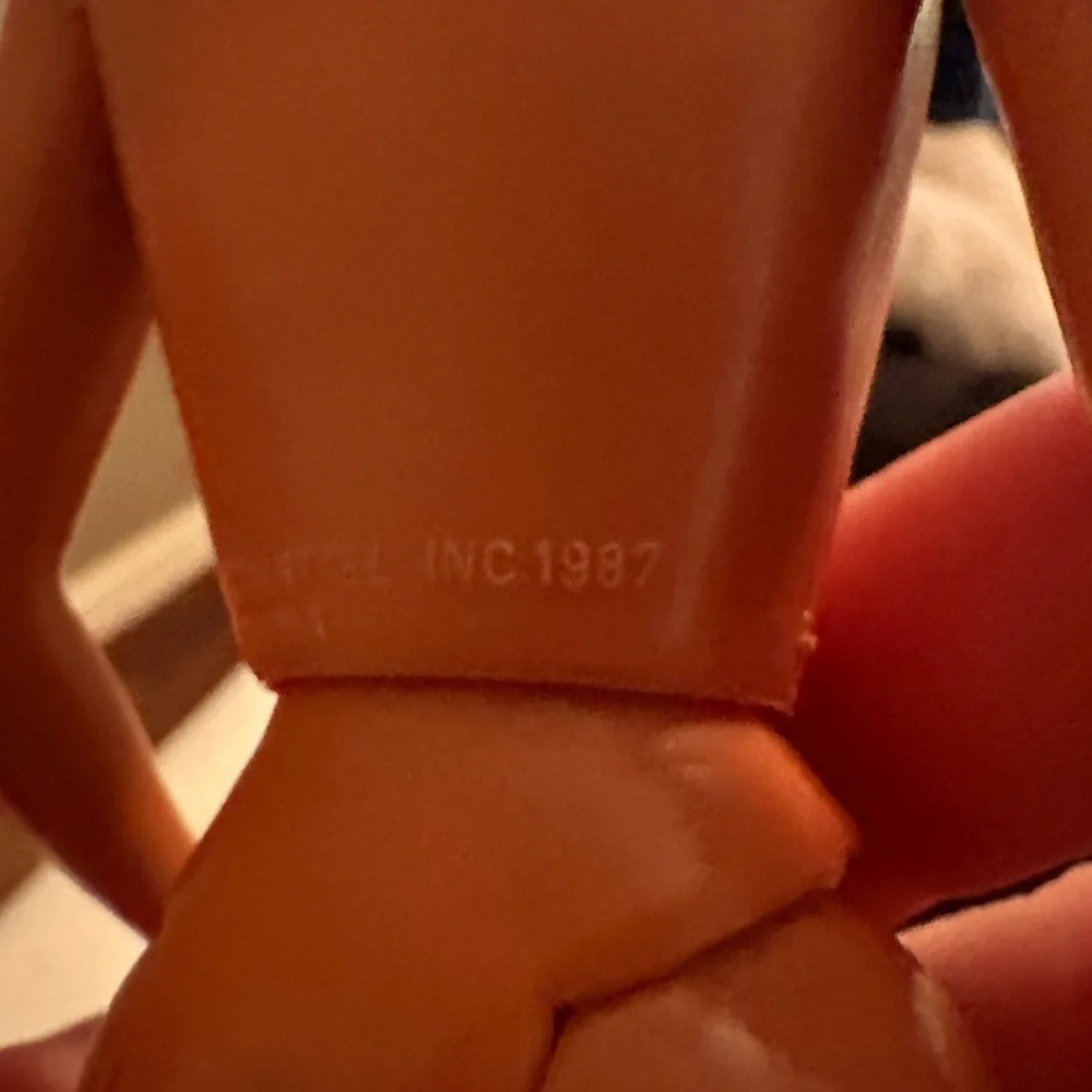 Vintage 1987 Barbie doll skipper